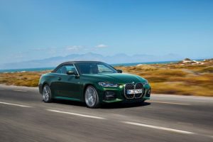 Erstmals verbaut BMW ein Stoffverdeck