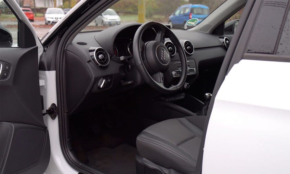 Professionelle Fahrzeugaufbereitung vor der R&uuml;ckgabe