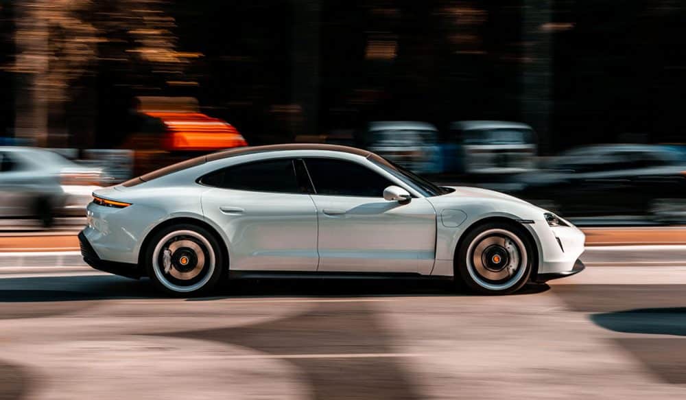 porsche taycan auto abo