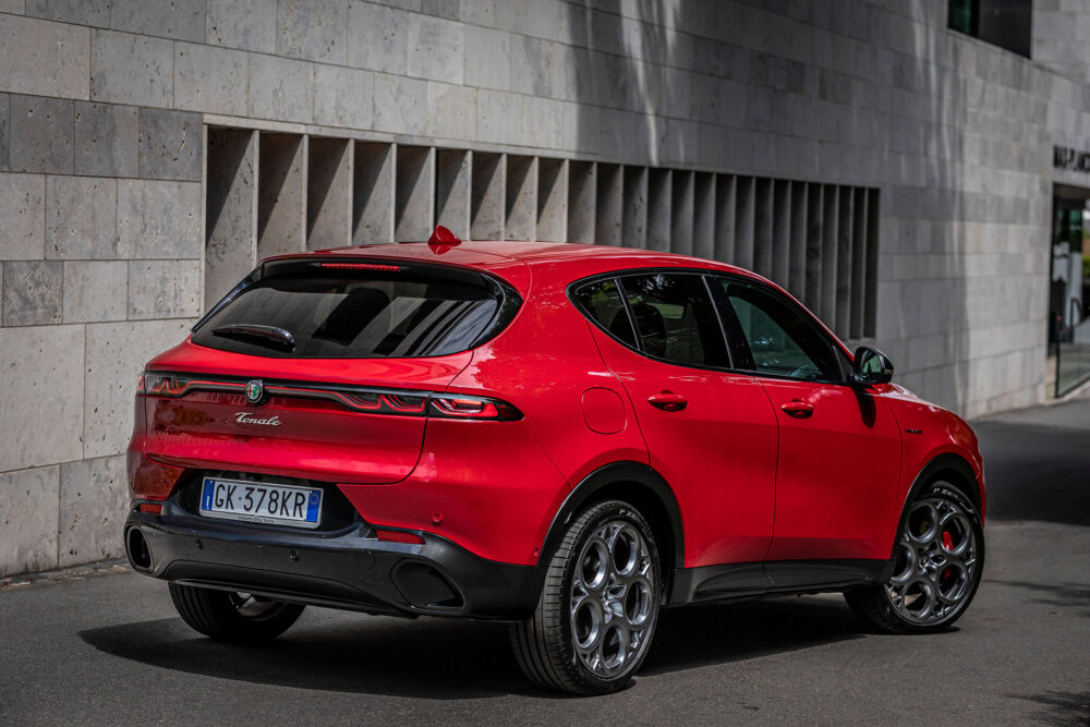 alfa romeo tonale 08