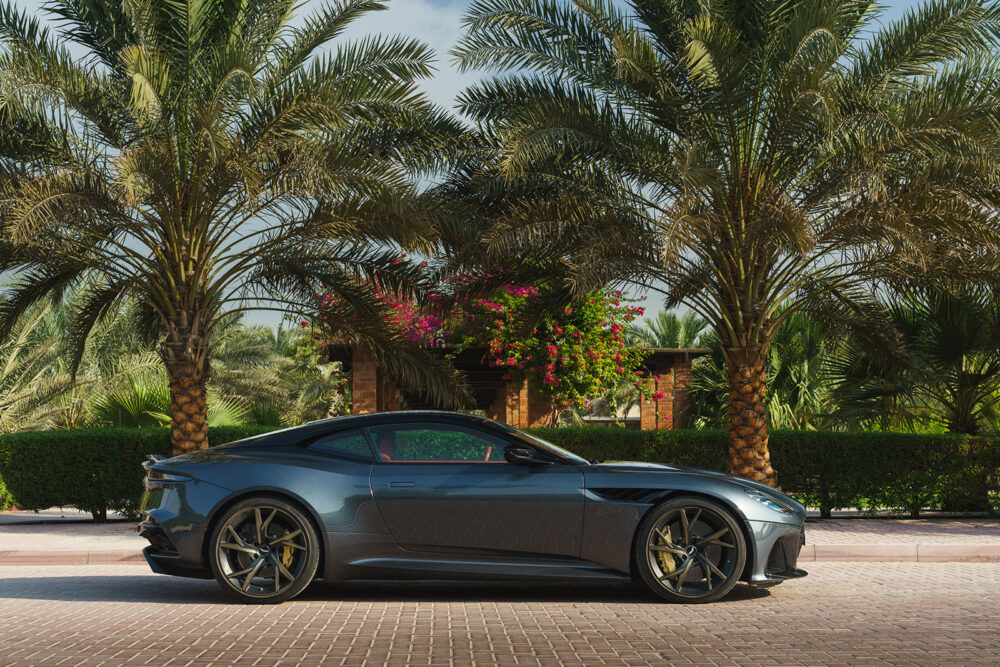 aston martin dbs superleggera 03